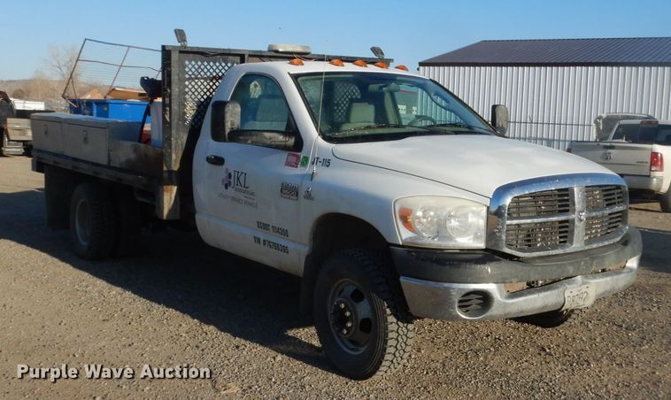 image for item IK9970 2007 Dodge Ram 3500  flatbed pickup truck
