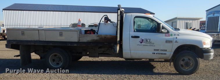 image for item IK9970 2007 Dodge Ram 3500  flatbed pickup truck
