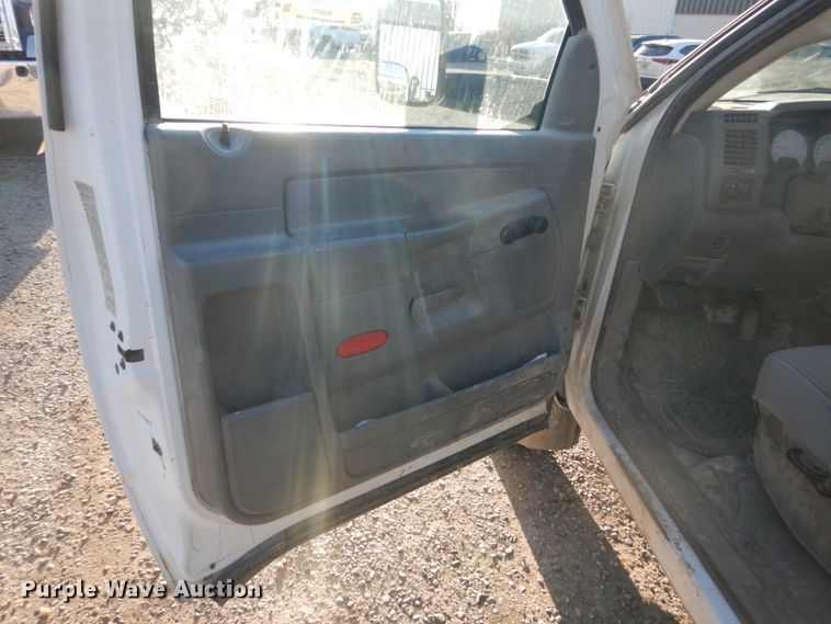 image for item IK9970 2007 Dodge Ram 3500  flatbed pickup truck