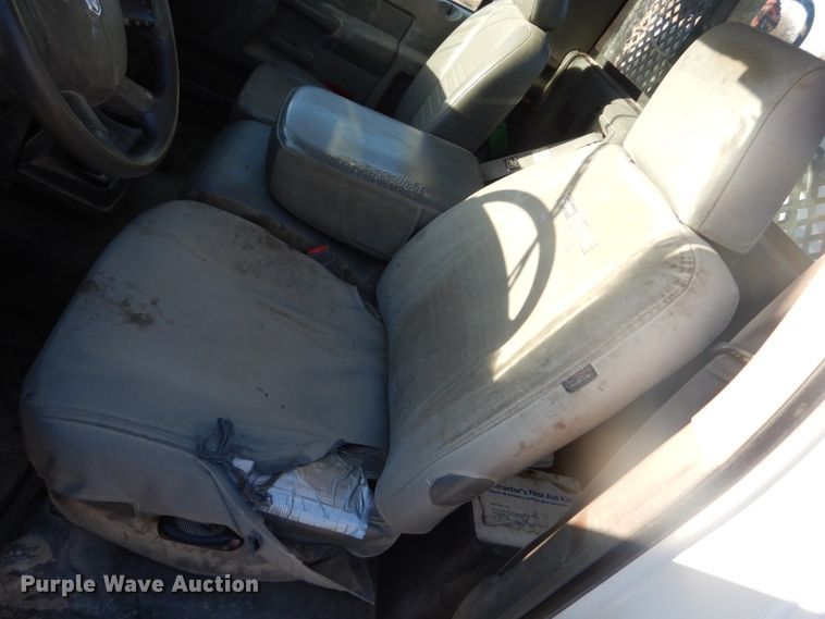 image for item IK9970 2007 Dodge Ram 3500  flatbed pickup truck