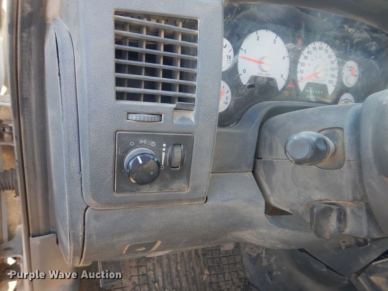 image for item IK9970 2007 Dodge Ram 3500  flatbed pickup truck