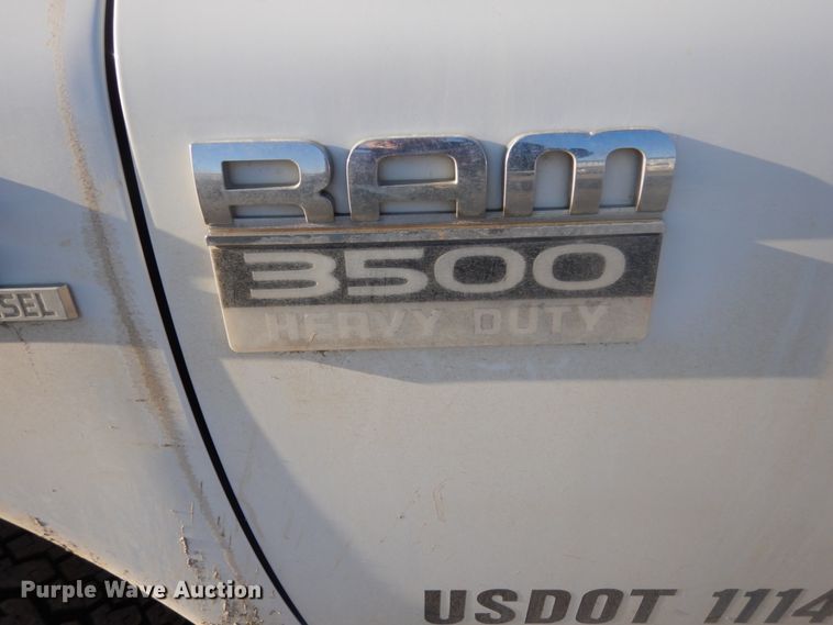 image for item IK9970 2007 Dodge Ram 3500  flatbed pickup truck