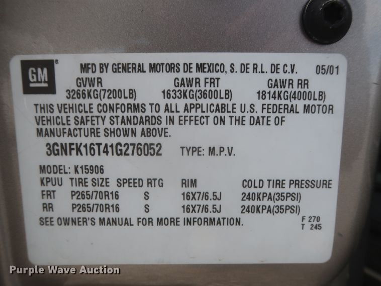 image for item IO9008 2001 Chevrolet Suburban 1500  SUV