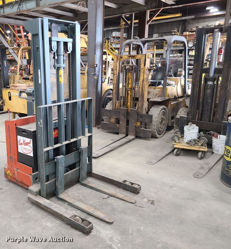 image for item IQ9028 Prime Mover SN40  forklift