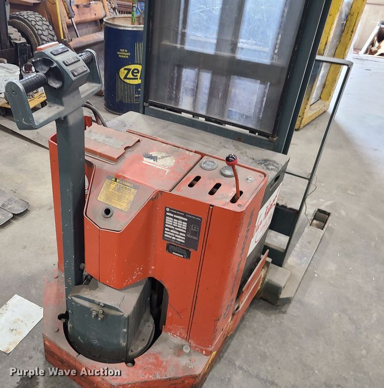 image for item IQ9028 Prime Mover SN40  forklift