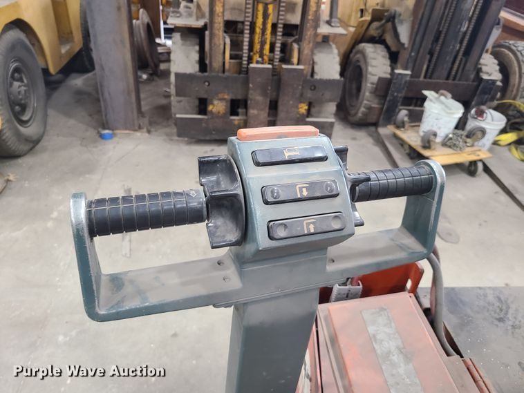 image for item IQ9028 Prime Mover SN40  forklift