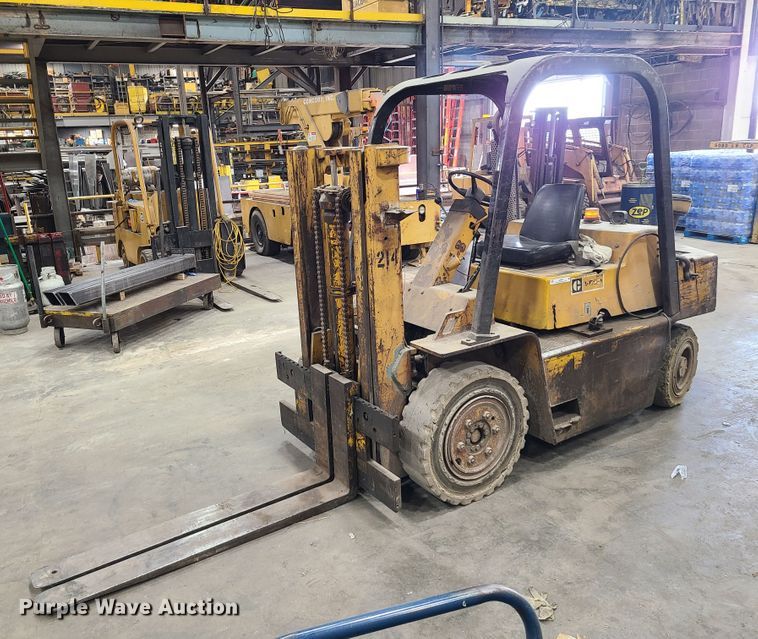 image for item IQ9030 Caterpillar V80D  forklift