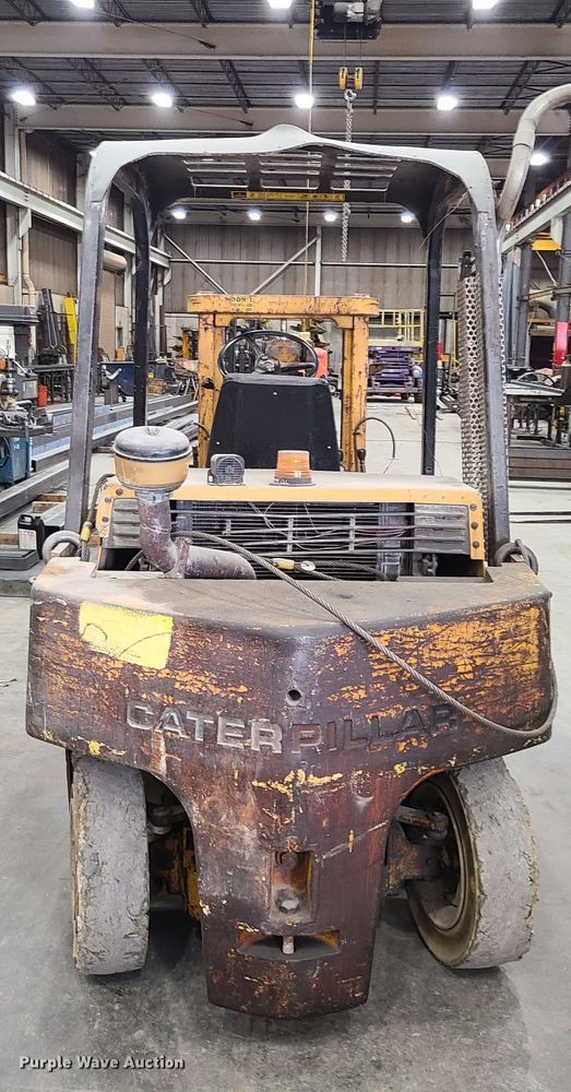 image for item IQ9030 Caterpillar V80D  forklift