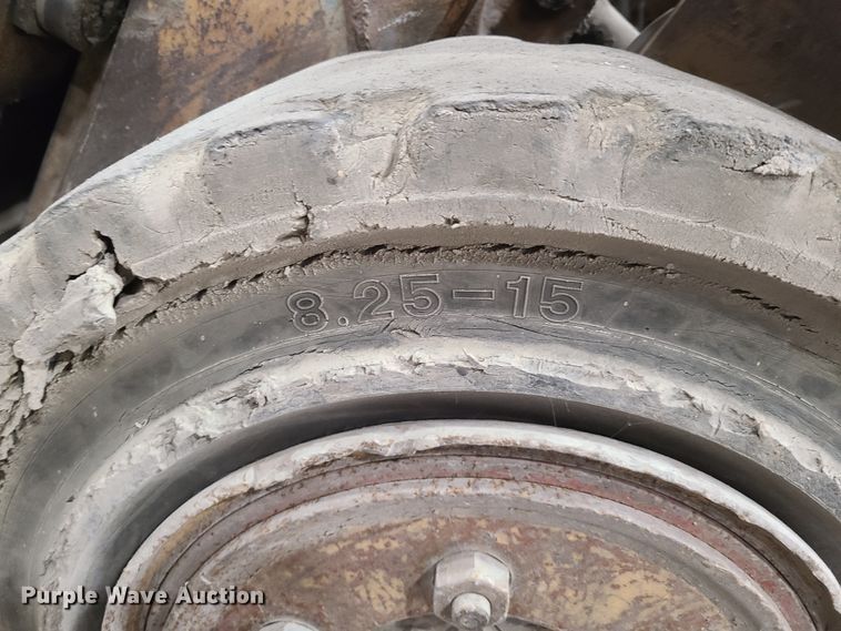 image for item IQ9030 Caterpillar V80D  forklift