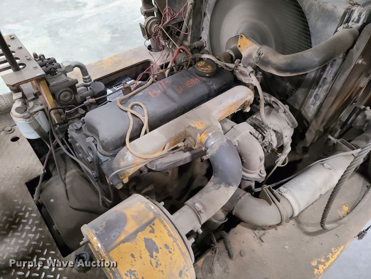 image for item IQ9030 Caterpillar V80D  forklift