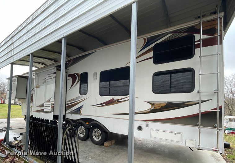 image for item IR9806 2010 Raptor 3912  toy hauler camper