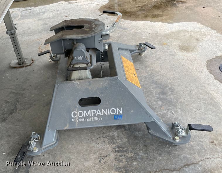 image for item IR9806 2010 Raptor 3912  toy hauler camper