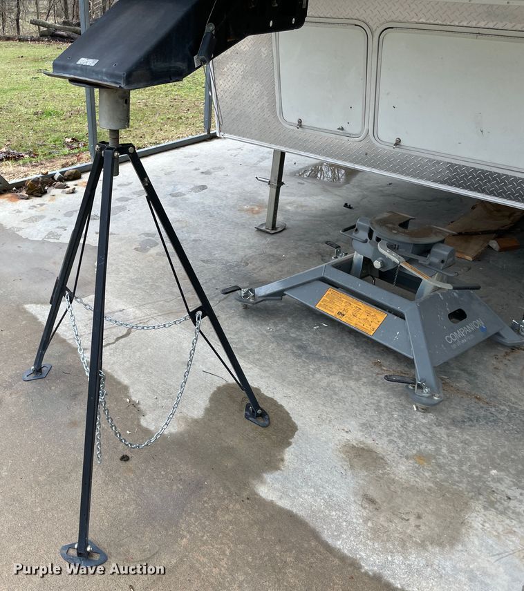 image for item IR9806 2010 Raptor 3912  toy hauler camper