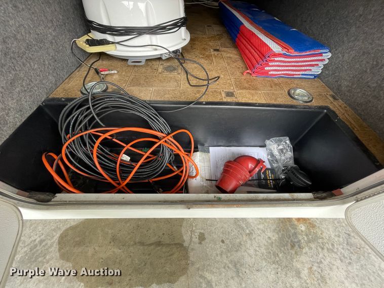 image for item IR9806 2010 Raptor 3912  toy hauler camper