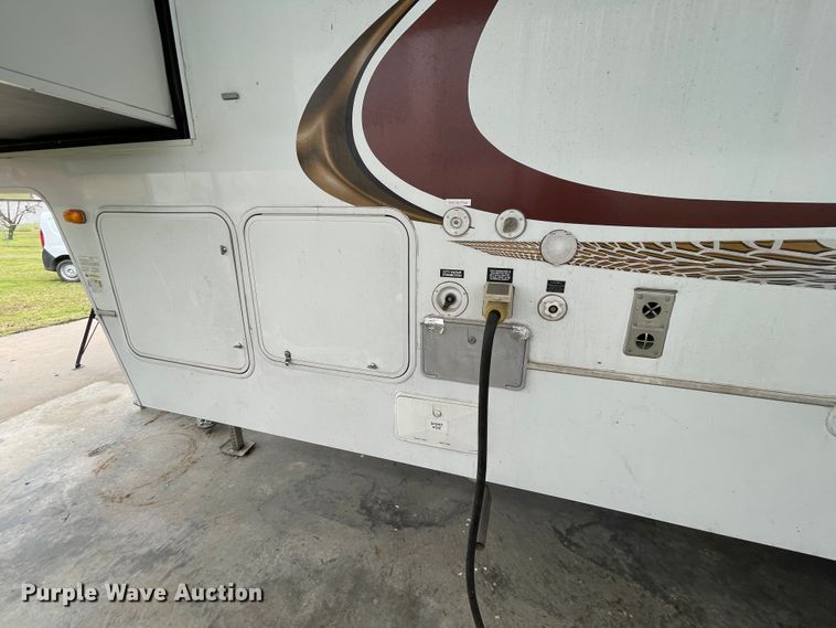 image for item IR9806 2010 Raptor 3912  toy hauler camper