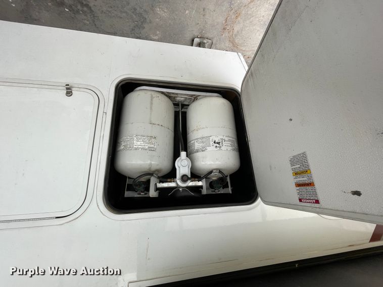 image for item IR9806 2010 Raptor 3912  toy hauler camper