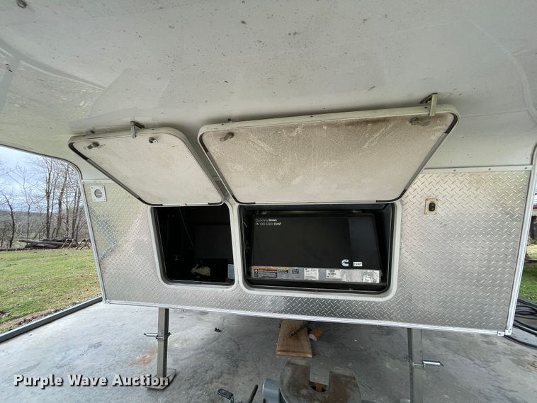 image for item IR9806 2010 Raptor 3912  toy hauler camper