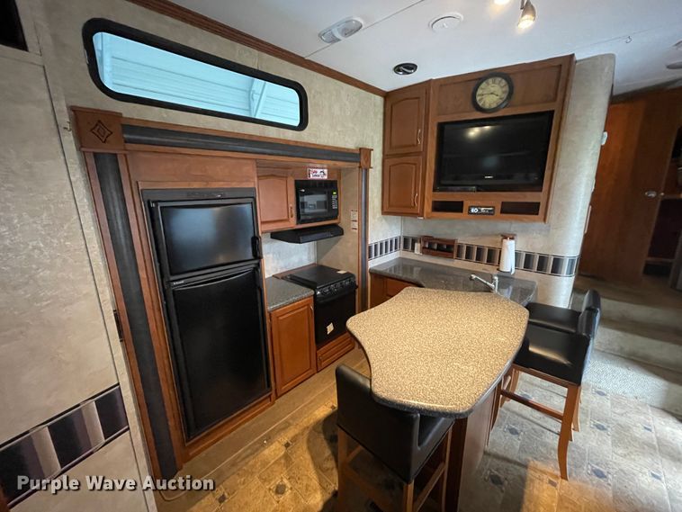 image for item IR9806 2010 Raptor 3912  toy hauler camper