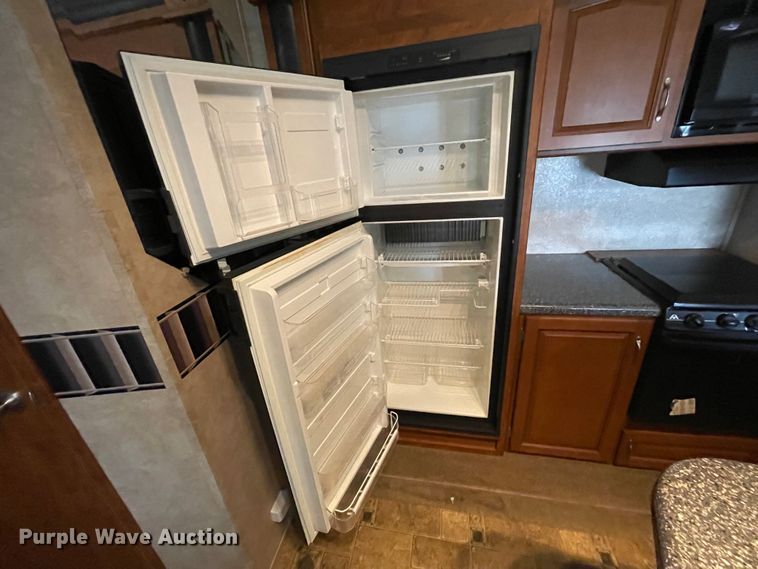 image for item IR9806 2010 Raptor 3912  toy hauler camper