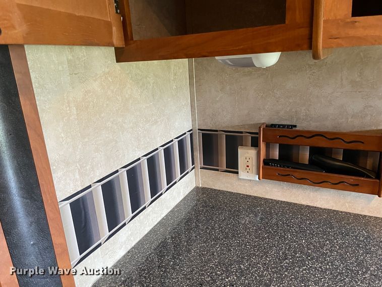 image for item IR9806 2010 Raptor 3912  toy hauler camper