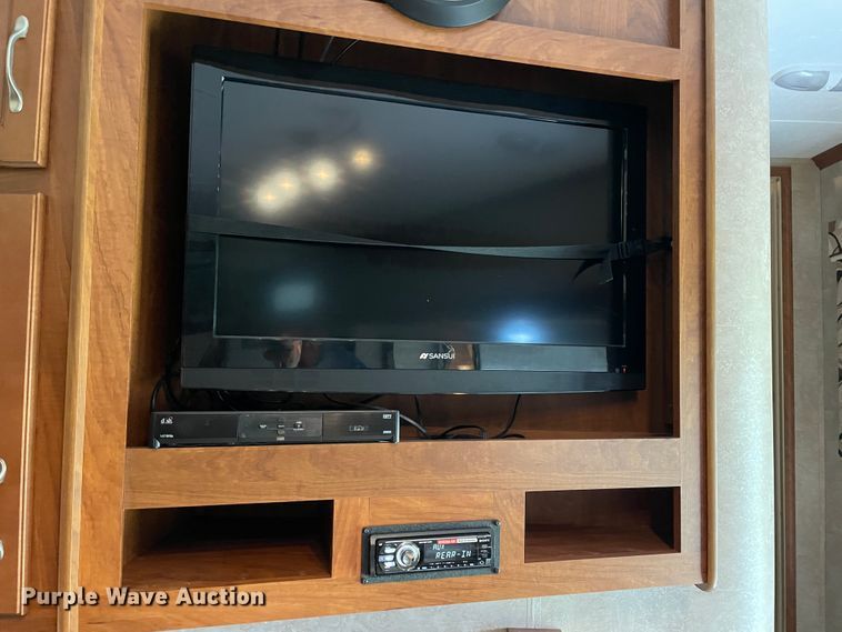 image for item IR9806 2010 Raptor 3912  toy hauler camper