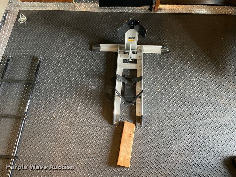 image for item IR9806 2010 Raptor 3912  toy hauler camper