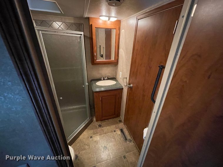 image for item IR9806 2010 Raptor 3912  toy hauler camper