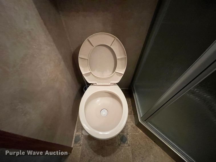 image for item IR9806 2010 Raptor 3912  toy hauler camper