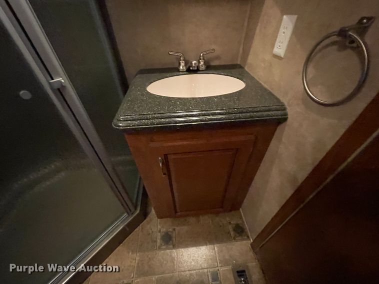 image for item IR9806 2010 Raptor 3912  toy hauler camper