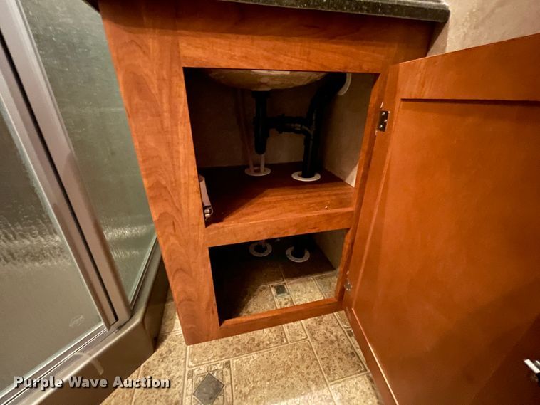 image for item IR9806 2010 Raptor 3912  toy hauler camper