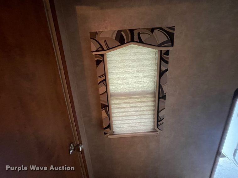 image for item IR9806 2010 Raptor 3912  toy hauler camper