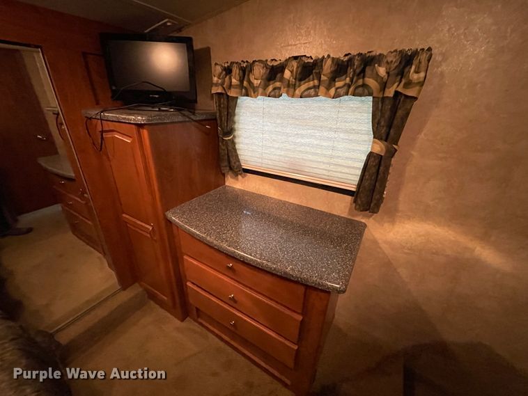 image for item IR9806 2010 Raptor 3912  toy hauler camper