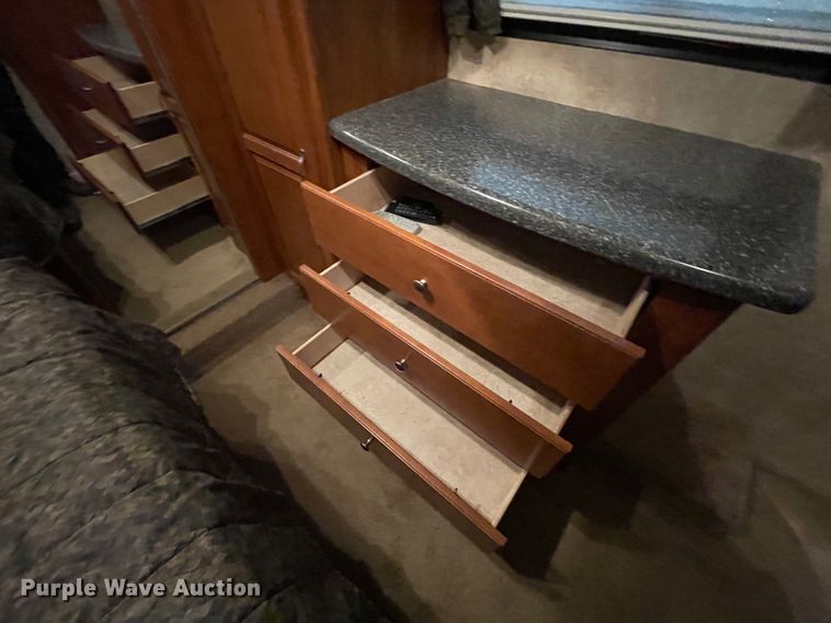 image for item IR9806 2010 Raptor 3912  toy hauler camper