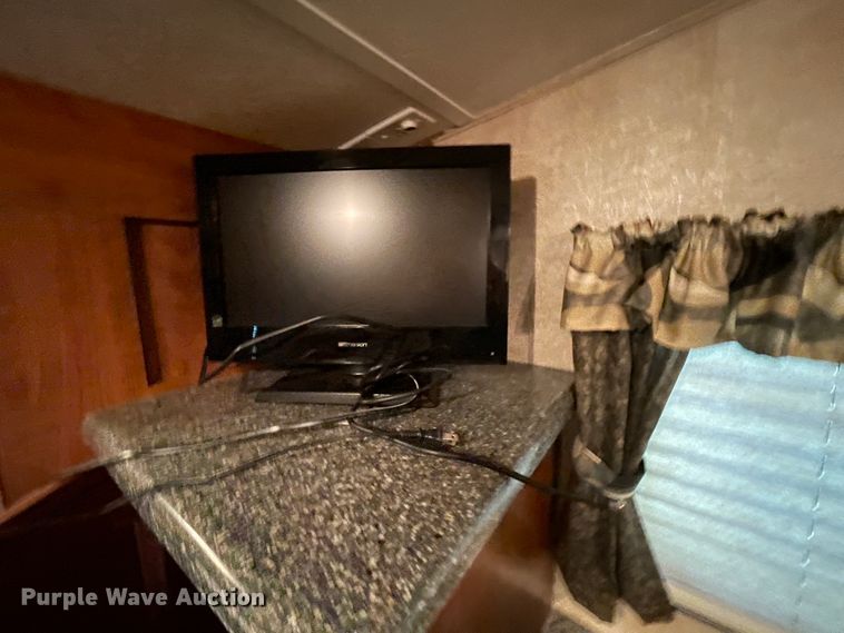 image for item IR9806 2010 Raptor 3912  toy hauler camper