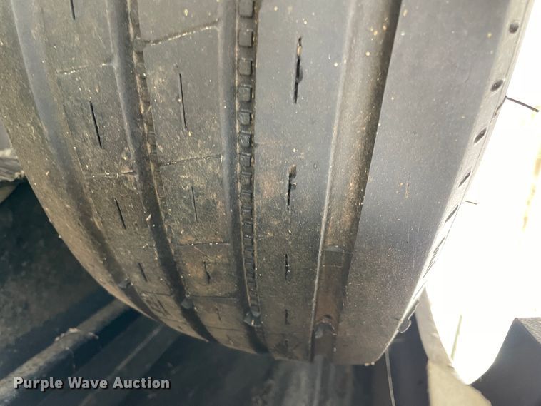 image for item IR9806 2010 Raptor 3912  toy hauler camper