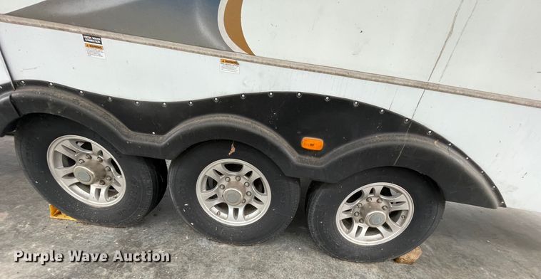 image for item IR9806 2010 Raptor 3912  toy hauler camper