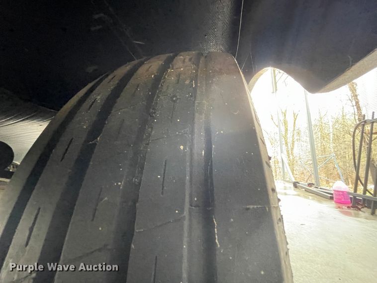 image for item IR9806 2010 Raptor 3912  toy hauler camper