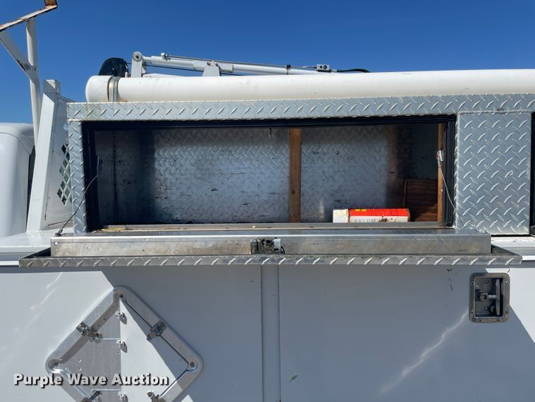 image for item IR9807 2011 Ford F450 Super Duty  service truck