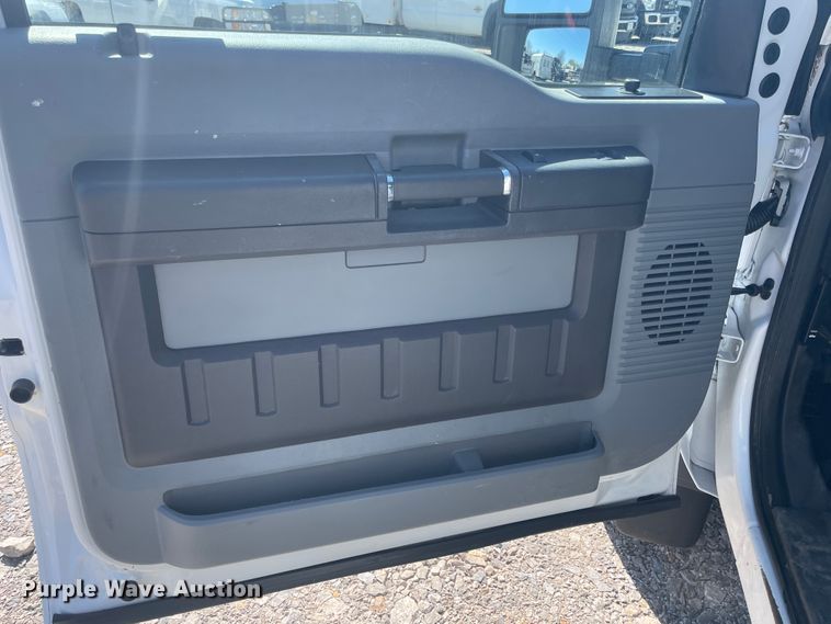 image for item IR9807 2011 Ford F450 Super Duty  service truck