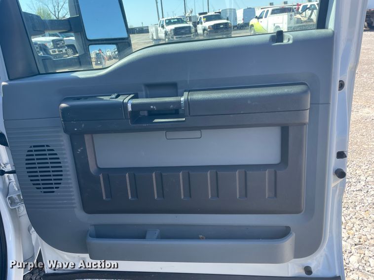 image for item IR9807 2011 Ford F450 Super Duty  service truck