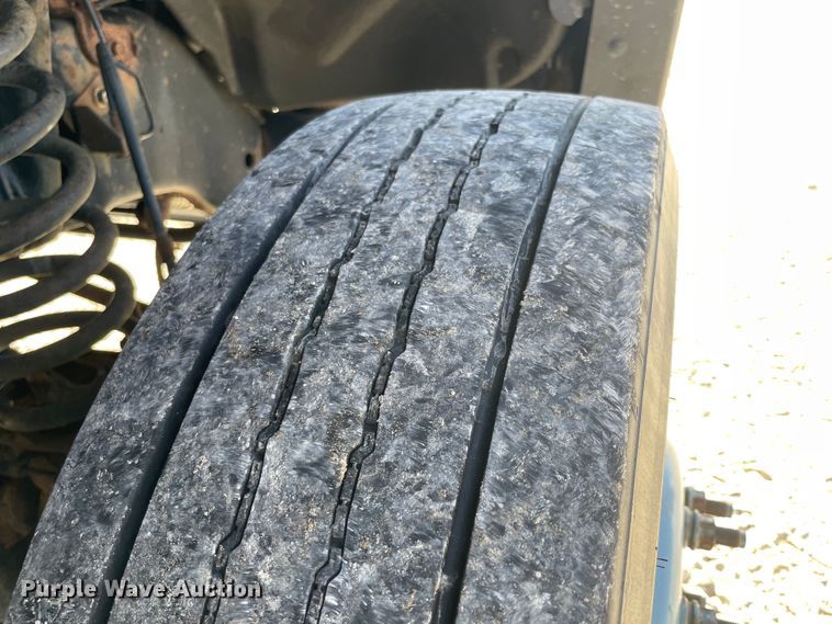 image for item IR9807 2011 Ford F450 Super Duty  service truck