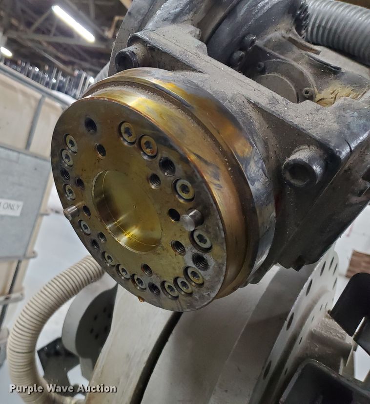 image for item IX9022 2004 Motoman HP165 six axis material handling robot