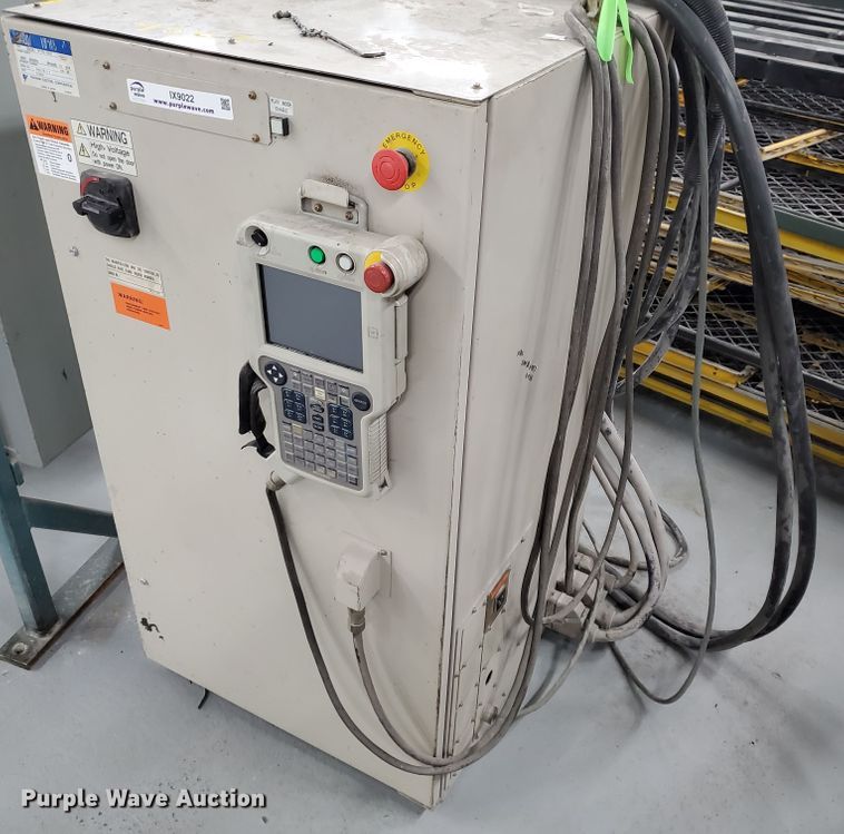 image for item IX9022 2004 Motoman HP165 six axis material handling robot