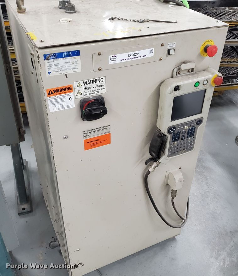 image for item IX9022 2004 Motoman HP165 six axis material handling robot