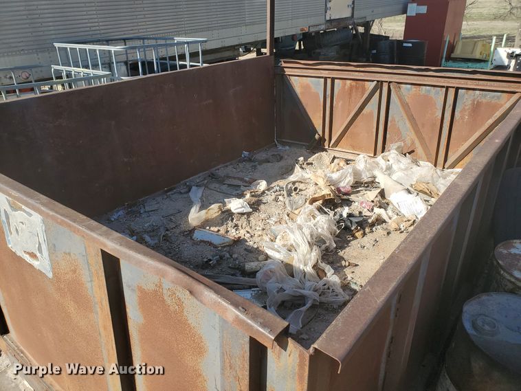 image for item IX9141 (2) roll-off beds