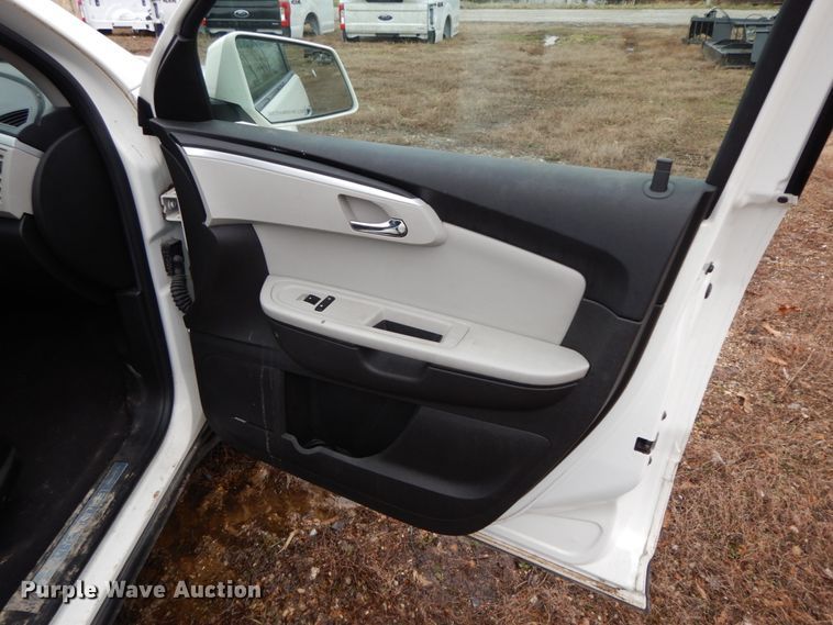 image for item IX9367 2012 Chevrolet Traverse LTZ  SUV