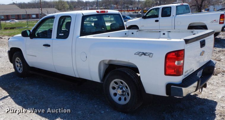 image for item IX9441 2008 Chevrolet Silverado 1500  Ext. Cab pickup truck