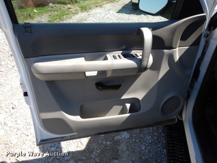 image for item IX9441 2008 Chevrolet Silverado 1500  Ext. Cab pickup truck