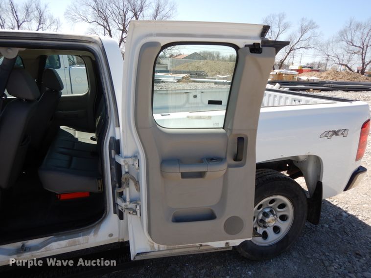 image for item IX9441 2008 Chevrolet Silverado 1500  Ext. Cab pickup truck