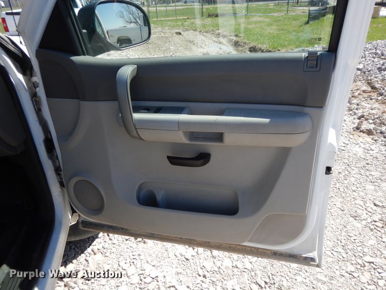 image for item IX9441 2008 Chevrolet Silverado 1500  Ext. Cab pickup truck